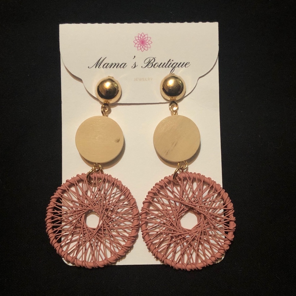 Sale! Boho rusty pink wire tire dangle earrings